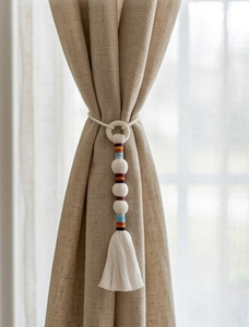 Pendentif traditionnel en perles de bois avec franges blanches pour décoration de meubles d'intérieur - Product Image 5