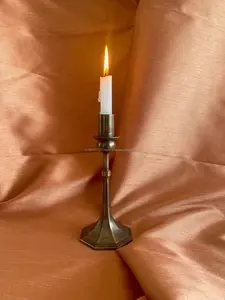 Bougeoirs coniques esthétiques pour la maison moderne Bougeoirs en métal uniques pour les Offre Spéciale de Noël au meilleur prix - Product Image 4