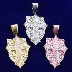 Divine Protector Colgante de Cruz Estilo Hip Hop para Hombre, Plata 925, Diamante Moissanita VVS1 de Corte Brillante, Chapado en Oro Fino - Product Image 3