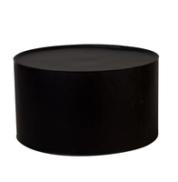 Table basse noire moderne et élégante, design tambour martelé en métal industriel antique, finition mate, meubles de salon, décoration intérieure