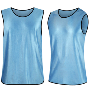 Petoles de Fútbol de Nuevo Diseño 2020 para Entrenamiento y Partido, Alta Calidad, Precio de Fábrica, Ropa Deportiva de Poliéster/Nylon con Números de Equipo, Unisex - Product Image 1