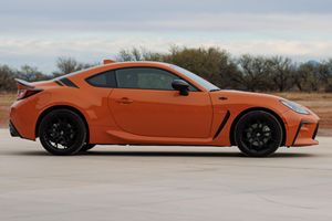 MINT 2023 G R 86 ÉDITION SPÉCIALE 10ÈME ANNIVERSAIRE - Product Image 2