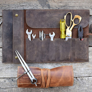 Rouleau à outils en cuir de vachette avec logo personnalisé, organiseur d'outils portatif à plusieurs compartiments, fournisseur d'usine en gros à prix raisonnable - Product Image 1