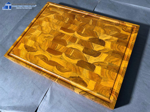 Planche à découper en teck durable, écologique, à grain croisé, fournisseur d'ustensiles de cuisine en bois - Product Image 1