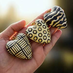 Wholesale 2026 Buffalo Horn Pendant Women Handcrafted Cute Heart Charm Polished Eco-friendly Gift Weddings Christmas Parties - Product Image 3