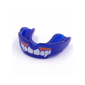 Protector Bucal de Silicona Azul con Diseño de Dientes Blancos y Encías Rojas, Protección Deportiva, Ajuste Personalizado - Product Image 1