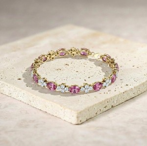 Pulsera con Dije de Zafiro Rosa Cultivado en Laboratorio, Corte Ovalado, en Plata de Ley Chapada en Oro, Regalo de Lujo para Mujer, Ideal para Aniversarios y Fiestas - Product Image 3