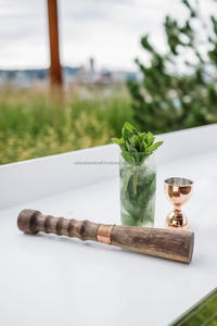 Muddler de madera tallada a mano Muddler de madera de nogal negro de Oregon Muddler de madera de acacia - Product Image 3