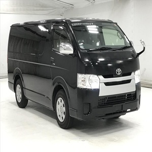 Toyota Hiace Bus en excellent état, conduite fluide, aucun problème moteur, bien entretenu de l'intérieur à l'extérieur, documents d'origine, prêt à la vente - Product Image 3