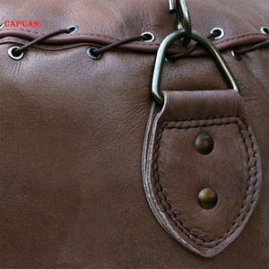 Saco de Boxeo de Cuero de Alta Calidad y Resistencia para Entrenamientos de Velocidad, Fuerza y Resistencia, Diseño Ecológico - Product Image 6