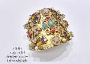 Bracelet manchette plaqué or avec pierres précieuses multicolores et perles, jonc ouvert en zircon cubique, bijou de mariage - Product Image 3