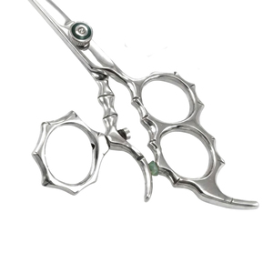 Ciseaux de coiffure professionnels de haute qualité en acier inoxydable, ciseaux de barbier, logo personnalisé, fabrication OEM au Pakistan - Product Image 6