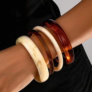 Bracelets rigides épais et ronds en résine acrylique pour seniors, étanches, pour anniversaires et mariages ALTAMASH CRAFT - Product Image 3