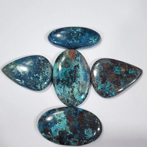 Pierres précieuses en quartz azurite naturel de haute qualité, pierres lâches multiformes pour la création de bijoux, finition bleue élégante - Product Image 4