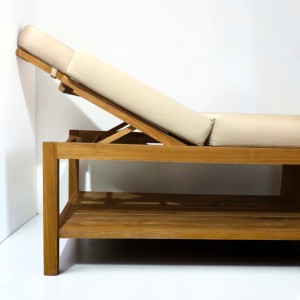 Table de massage moderne en teck durable d'Indonésie, design réglable, coussin confortable, tissu résistant aux cigarettes - Product Image 1