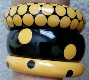 Bijoux en résine au design unique pour femmes, à porter au quotidien, bagues de main larges en acrylique géométrique irrégulier, manchettes de poignet épaisses et colorées - Product Image 6