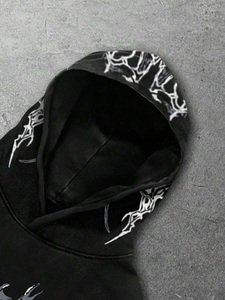 Vente en gros Sweat à capuche noir gothique pour homme, coupe oversize, en coton molletonné, avec logo imprimé sur le devant, manches classiques, style automne - Product Image 3