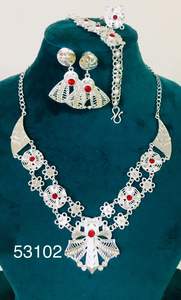 MOLL JEWELLERS Élégant Ensemble Collier et Boucles d'Oreilles Pendantes Plaqué Or Zircon Tendance Motif Feuille pour Femme Chaîne Cordon 53097 - Product Image 6