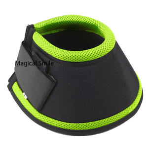 รองเท้ากันกระแทกสำหรับม้าคุณภาพสูง คุณภาพเยี่ยม เข้ารูปกับกีบม้าอย่างสมบูรณ์แบบ สีเขียวรีเฟล็กซ์ คู่หนึ่ง - Product Image 1