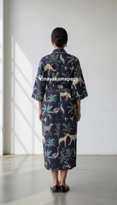 Robe Kimono en Coton Imprimé à la Main Motif Safari Tropical Bleu Marine, Peignoir Midi Respirant Taille Haute pour Femme - Product Image 6