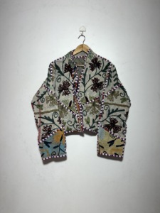 Veste en coton Kantha tissée recyclée, faite à la main, patchwork, pull léger, style bohème, pour l'automne et l'hiver - Product Image 4