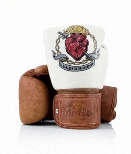 Nuevos Modelos Recién Llegados, Guantes de Boxeo de Cuero Fairtex Color Amarillo, Correas Ajustables con Gancho y Bucle para Kick Boxing y Artes Marciales - Product Image 3
