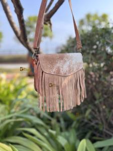 Hair on Hide Fur Leather Fringe Sling Monedero Elegante Multi Usos Crossbody Nuevo diseñador Multi Usos Mujeres Sling Monedero - Product Image 3