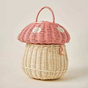 Preciosas bolsas infantiles de ratán en forma de hongo rosa para niñas, hechas a mano. - Product Image 2
