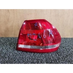 ไฟท้ายรถมือสอง Passat ด้านขวา - Product Image 1
