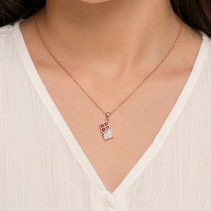 Collar con Colgante de Piedra Roja Geométrica y Diamante Brillante Redondo de 0.070CT en Oro Rosa de 9K para Mujer, Joyería Fina y Delicada - Product Image 6
