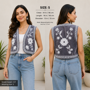 Nueva llegada: Chaleco vintage de terciopelo bordado floral Suzani Kantha, chaqueta corta india para mujer con logo frontal, textil Rajasthani. - Product Image 1