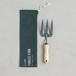 Trio d'outils de jardin en acier au carbone de style vintage avec manches en bois pour la culture en arrière-cour et au jardin - Product Image 4