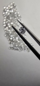 Fabricante de Diamantes Cultivados en Laboratorio, Redondos y Brillantes, de 3.30mm y 3.39mm, DEF VVS VS, Pulidos, Sueltos, Sintéticos, Piedras Melee, Suministro al por Mayor - Product Image 2