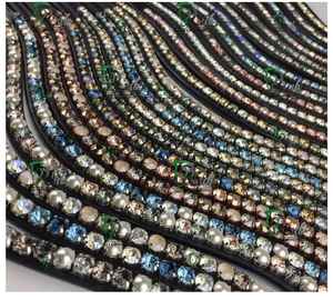 Correa de Cuero Artesanal Personalizable de Lujo Rub International con Cristales Brillantes AB para Caballo, Equipo de Exhibición Ecuestre - Product Image 1