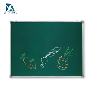 Pizarra Magnética Verde/Negra con Marco de Aluminio y Protectores de Esquinas de Plástico - Product Image 1