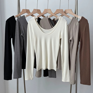 เสื้อยืดผู้หญิงแขนยาวคอวีเปลือยหลังเสื้อถักด้านในสีพื้น - Product Image 3