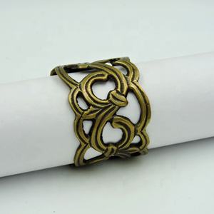 <b>Silver</b> wire <b>napkin</b> ring in round shape nickel plated finish elegant <b>silver</b> color <b>napkin</b> holder for table decoration dining setup - Product Image 6