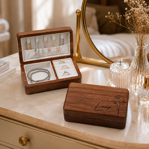 Boîte à bijoux en bois de noyer faite à la main pour femmes |   Étui de rangement pour bijoux de voyage |   Boîte de rangement pour bagues, boucles d'oreilles et colliers, cadeau pour demoiselle d'honneur - Product Image 3