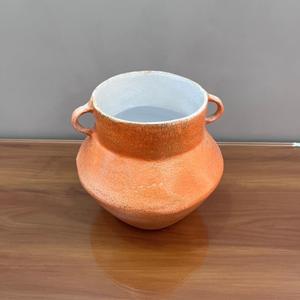 Maceta Moderna de Aluminio de Alta Calidad con Textura Naranja y Asas, Florero de Mesa para Interiores, Hogar y Jardín - Product Image 1