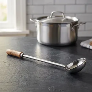 Cucharón de Acero Inoxidable con Mango Largo de Madera |   Cuchara Profunda para Servir Sopa, Gravy, Curry, Leche, Utensilio de Cocina - Product Image 6