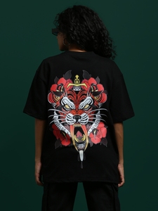 เสื้อยืดกราฟิกสุดเท่สำหรับผู้หญิง ทรงโอเวอร์ไซส์ สวมใส่สบาย สไตล์ลำลอง สตรีทแวร์ แขนสั้น สีดำ ผ้าฝ้าย แฟชั่นแนวเมือง - Product Image 4
