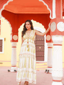 Vestido Midi Floral Blanco para Mujer, Estilo Bohemio, Ligero, Fluido, Ecológico, Cintura Natural, Ropa de Resort, Hecho a Mano en India - Product Image 5