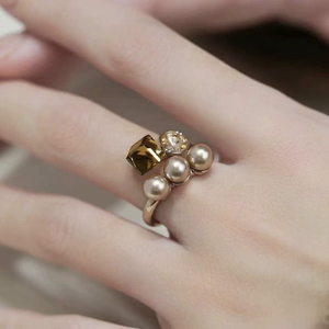 Vintage Style Brown <b>Jade</b> Gemstone <b>Ring</b> with Pearl for Women - Product Image 1