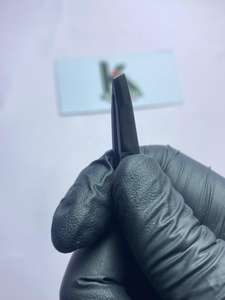 Pince à épiler professionnelle en acier inoxydable KAAMIR INSTRUMENTS, réutilisable, à pointe inclinée de précision pour cils et sourcils - Product Image 2