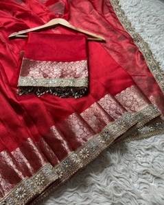 KV Self Design, Woven Banarasi Tissue <b>Saree</b> (<b>Red</b>) - Product Image 6