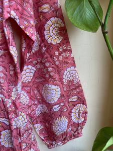 เดรสยาวพิมพ์ลายบล็อกขายดีปี 2026 คอวี แขนยาว ผ้าฝ้าย เดรสยาวสไตล์อินเดียสำหรับผู้หญิง - Product Image 4