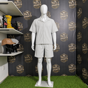 ชุดเสื้อเชิ้ตและกางเกงขาสั้นลายทางผ้าใยไผ่ 100% สำหรับผู้ชาย สไตล์ลำลอง ชุดสองชิ้น คอปกแคมป์ สำหรับฤดูร้อน รับผลิตแบบ OEM แบรนด์ส่วนตัว - Product Image 2