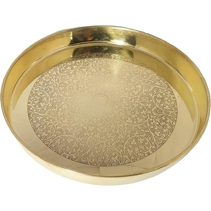 Plateau de service décoratif en cuivre pur et laiton, motif floral vintage en relief, pour dîner, vente en gros, décoration de table, plateau de Puja - Product Image 6