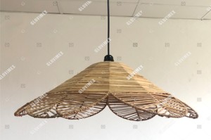Lampe suspendue en bambou et rotin de la collection Signature, luminaire décoratif pour les projets hôteliers - Product Image 2