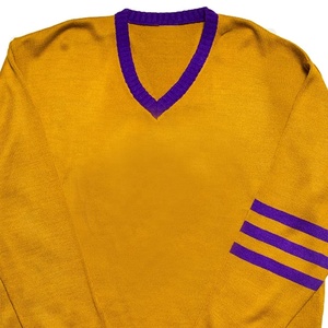 Pull tricoté personnalisé pour homme, col en V, couleur or vieilli et parpal, avec bordure et rayures sur les manches, pour l'automne - Product Image 3